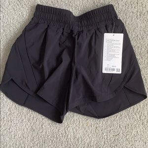 Lululemon track that MR short